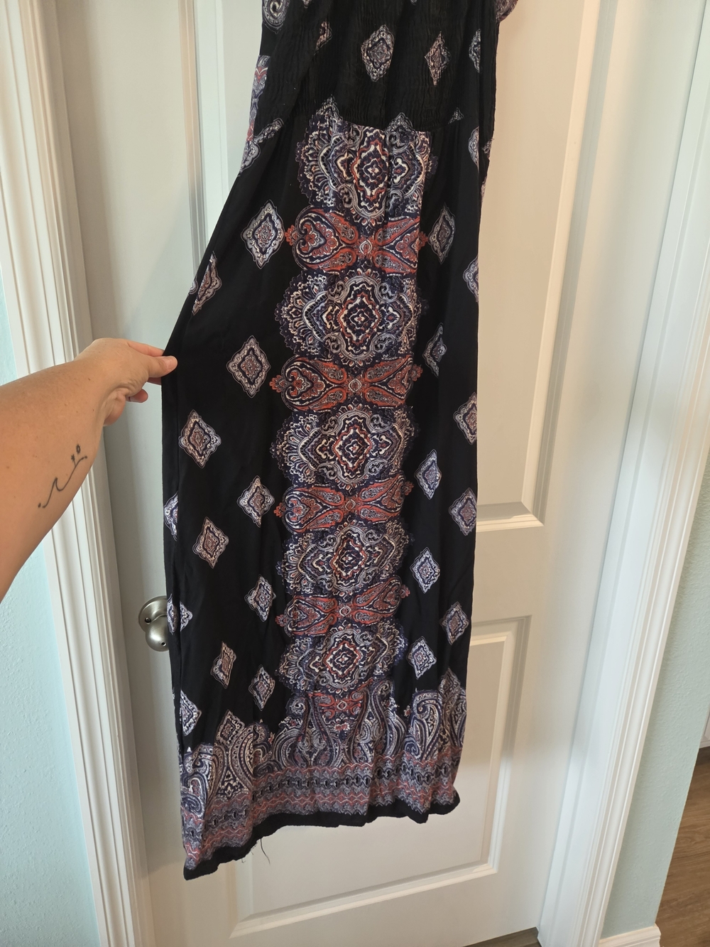 Angie Boho Paisley Maxi Dress Small Black Sleeveless Empire Waist Flowy Festival - Picture 7 of 7